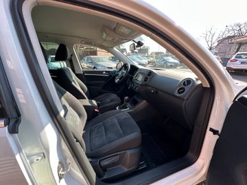 Volkswagen Tiguan - 11