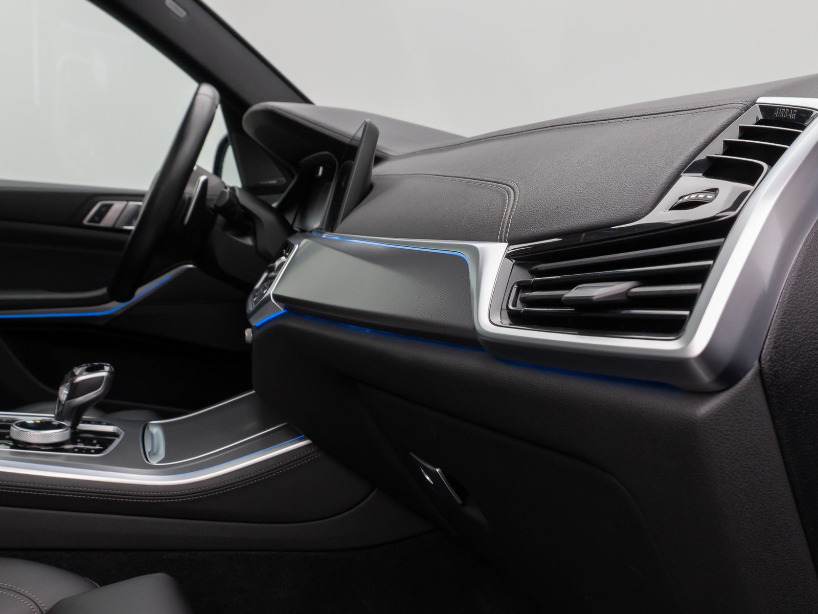 Fahrzeugabbildung BMW X5 xD45e M Sport Panorama 360°HUD DAB H/K 22Zoll