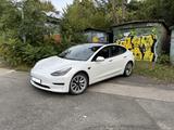 Tesla Model 3 Standard 2022 - Tesla aus 2022