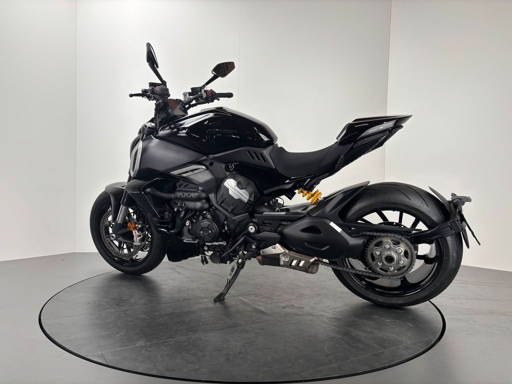 Fahrzeugabbildung Ducati DIAVEL V4 *1. HAND *TOP-ZUSTAND