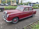 Mercedes-Benz 220 - Mercedes-Benz 220 in Köln