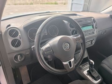 Volkswagen Tiguan - 10