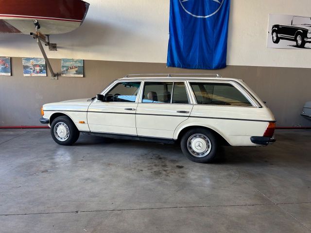 Mercedes-Benz Mercedes-benz 300 W123 turbodiesel