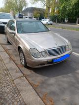 Mercedes-Benz 200 - Mercedes-Benz 200 in Berlin