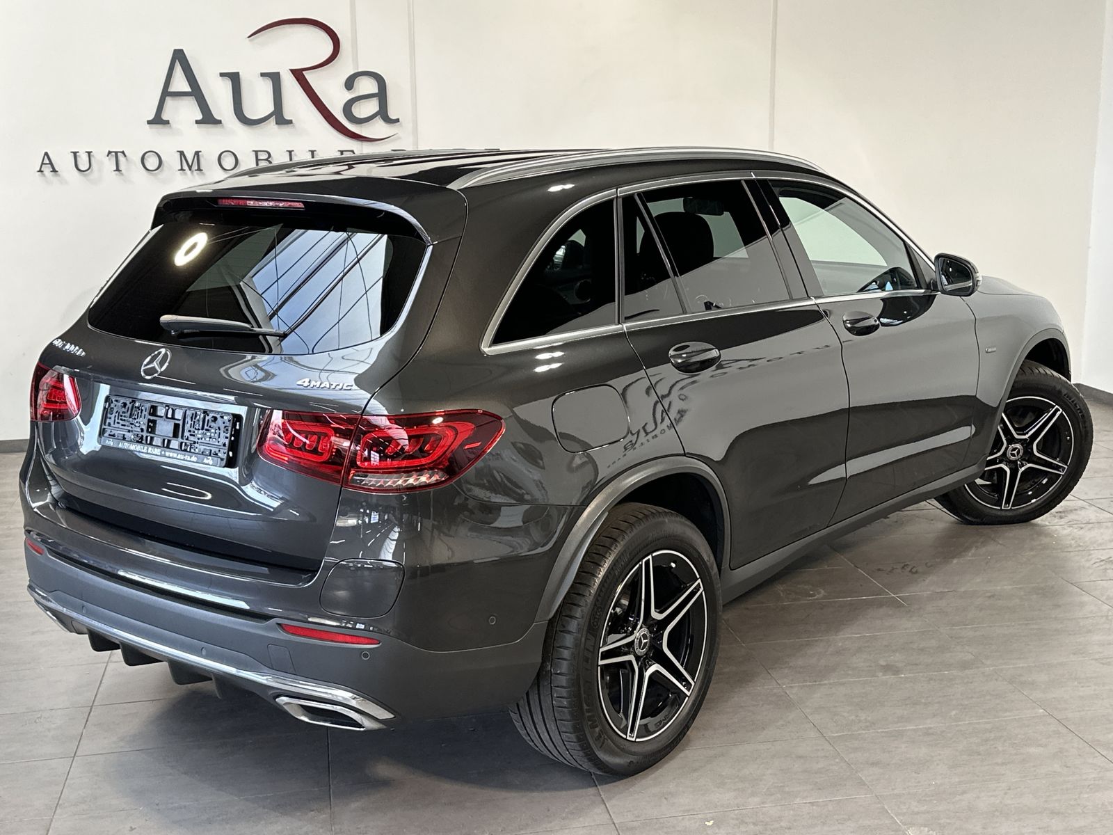 Fahrzeugabbildung Mercedes-Benz GLC 300de 4Matic AMG-Line NAV+LED+KAMERA+HEAD-UP