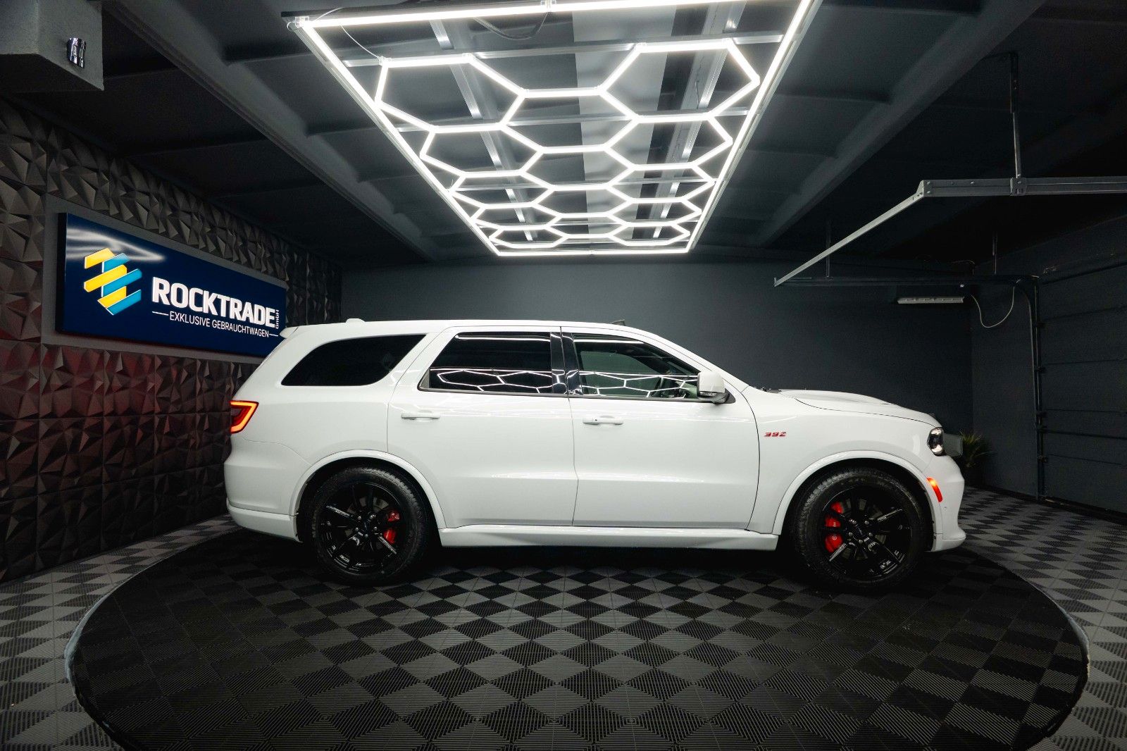 Fahrzeugabbildung Dodge Durango 6.4 V8 SRT Performance 4x4 Night-Paket