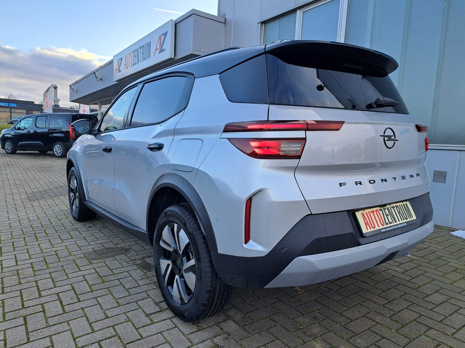 Fahrzeugabbildung Opel Frontera GS 1.2 Turbo Hybrid 145PS Automatik