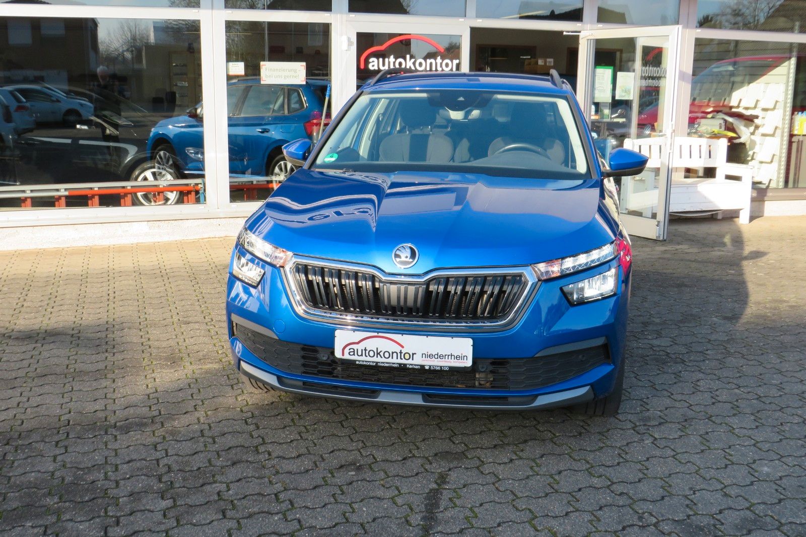 Fahrzeugabbildung SKODA Kamiq Ambition DSG LED AHK GRA PDC SITZH.