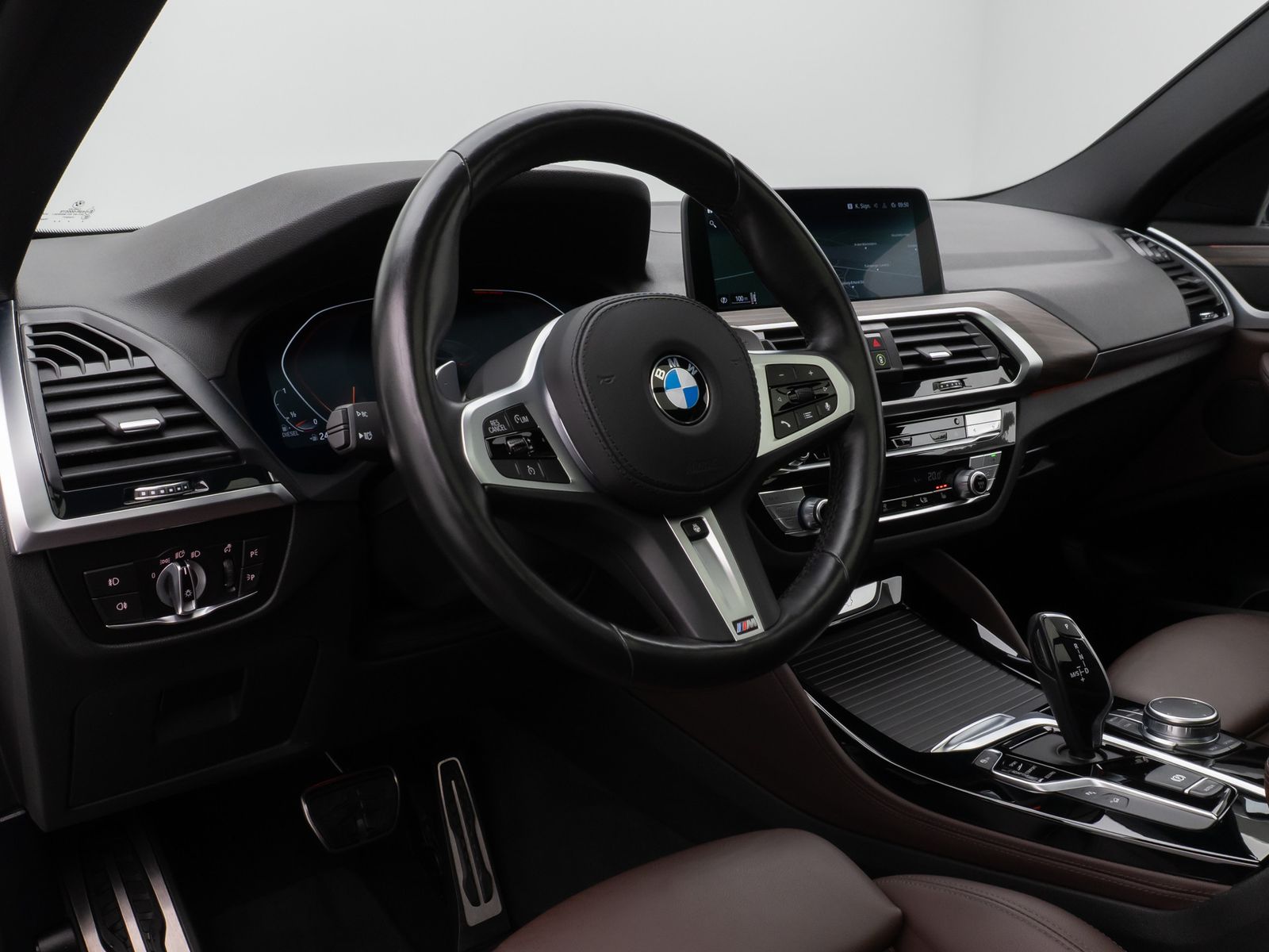 Fahrzeugabbildung BMW X4 xD30d M Sport Kamera Panoram HUD DAB HiFi AHK