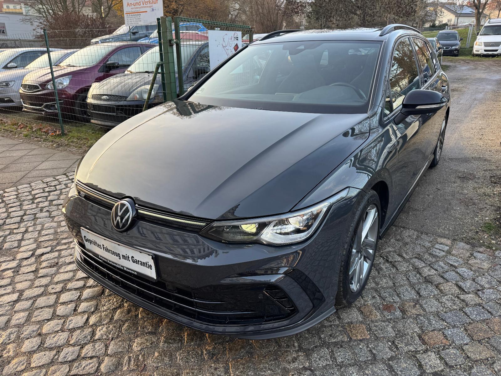 Volkswagen Golf VIII Variant R-Line 1-Hand Scheckheft Pano