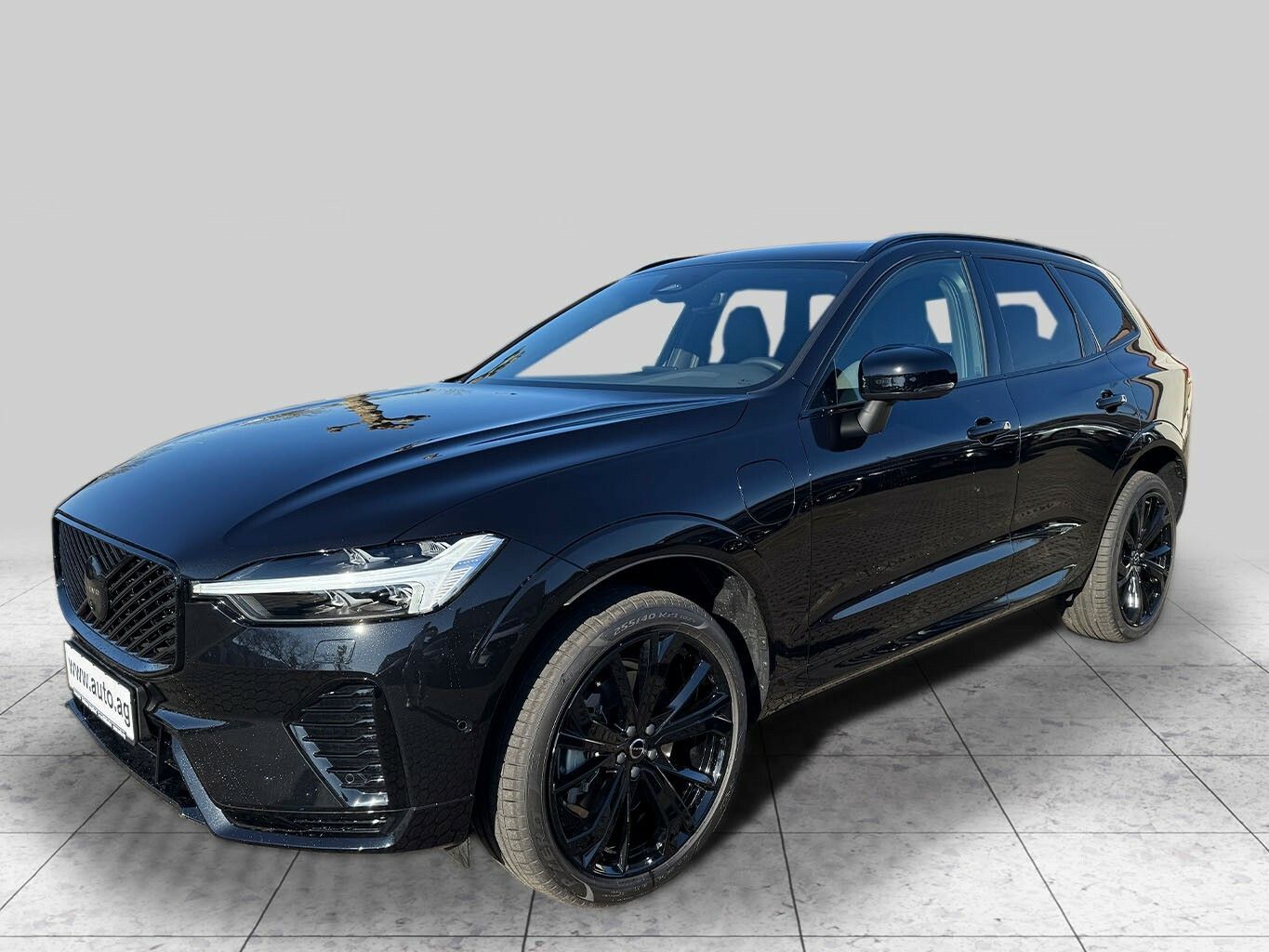 Volvo XC60 T6 PLUS BLACK ED. AHK imagem 2