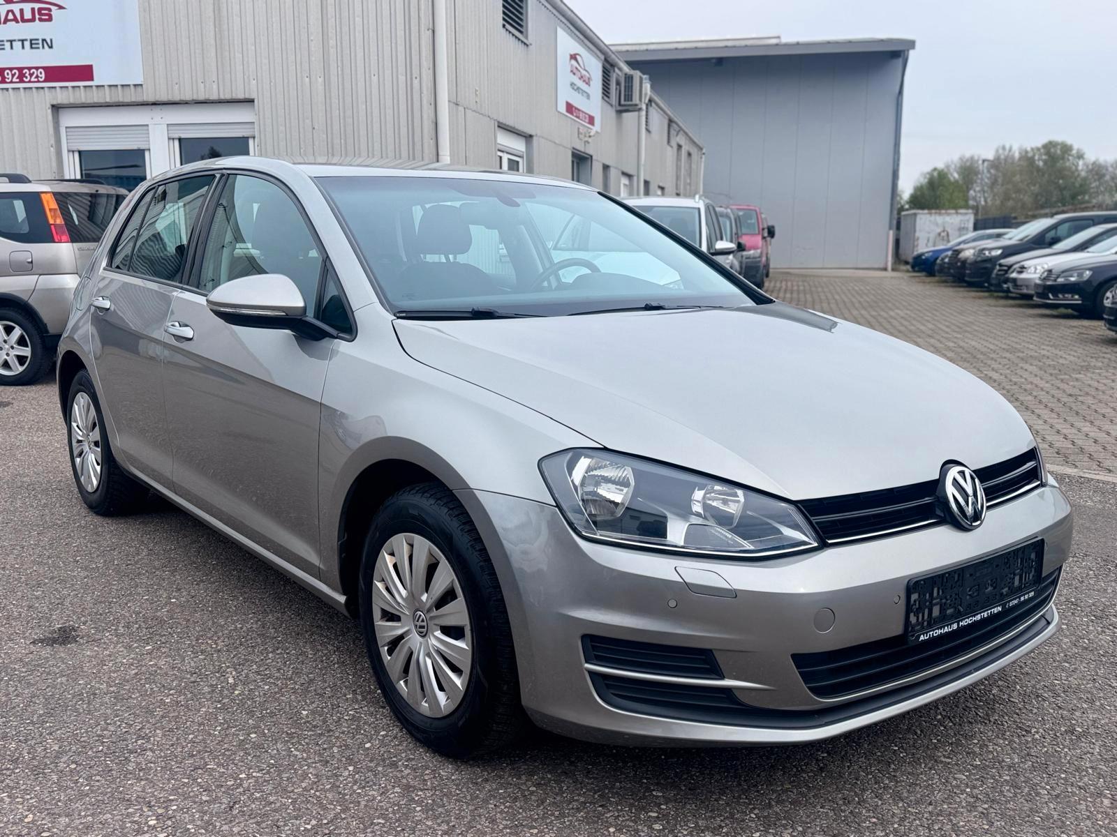 Volkswagen Golf VII Lim.  1.6 TDI  DSG  Navi  Euro 6