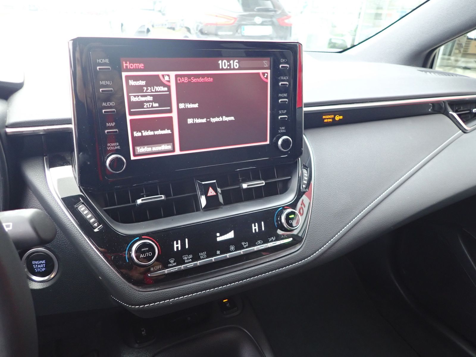 Fahrzeugabbildung Toyota Corolla Touring Sports Team