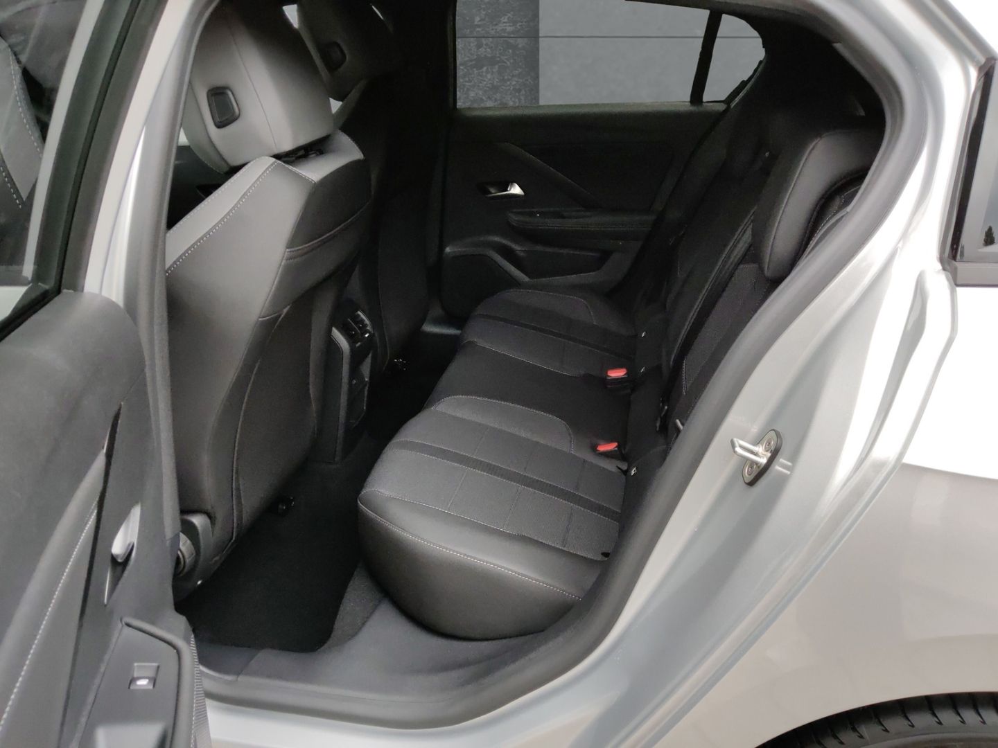 Opel Astra - Bild 9