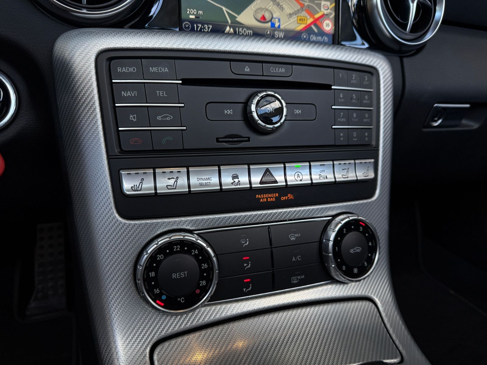 Fahrzeugabbildung Mercedes-Benz SLC 300 AIRSCARF LED NAVI SHZ