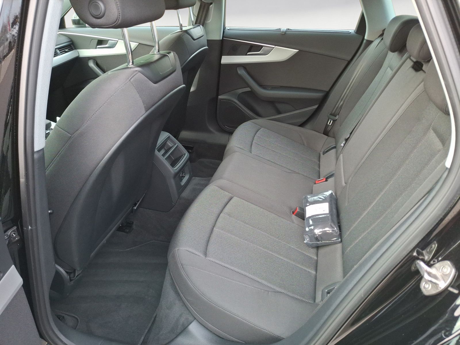 Audi A4 - Bild 9