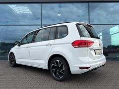 Fahrzeugabbildung Volkswagen Touran 1.5 TSI 7-Sitzer Einparkh. Tempomat 17"