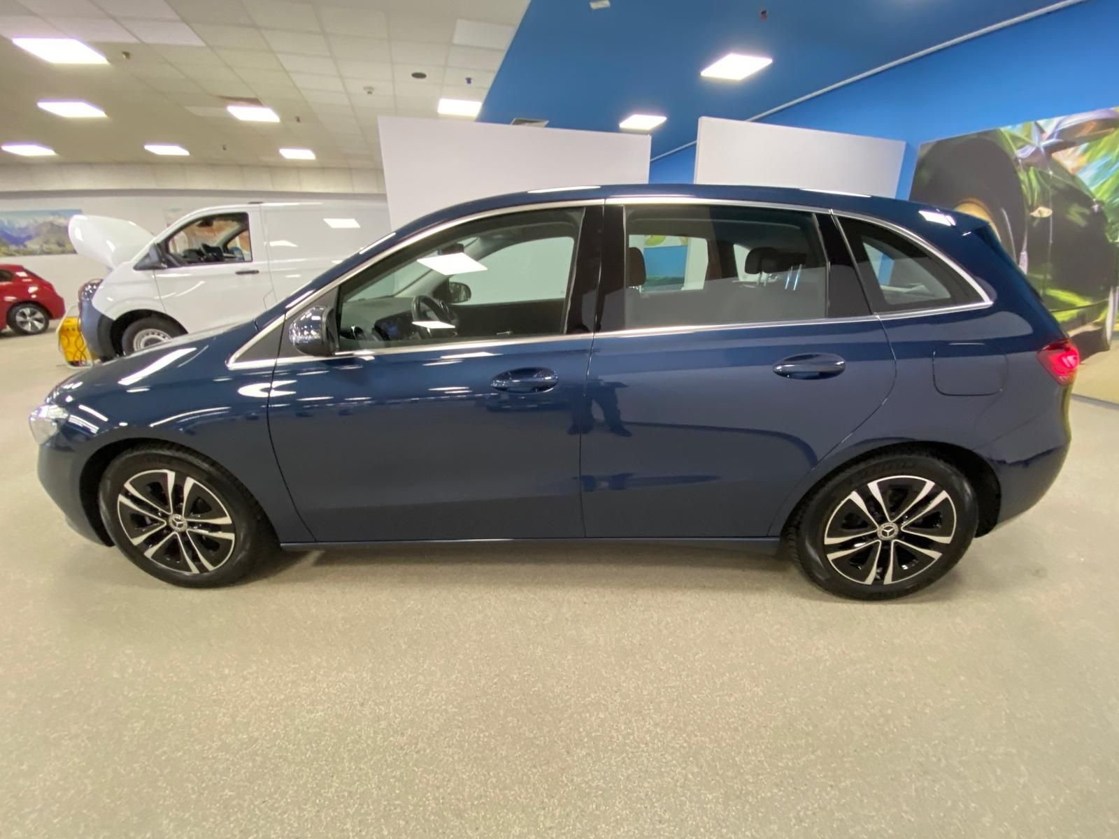 Fahrzeugabbildung Mercedes-Benz B 180 1.3 PROGRESSIVE+NAVI+ALLWETTER+KAMERA+ADVA