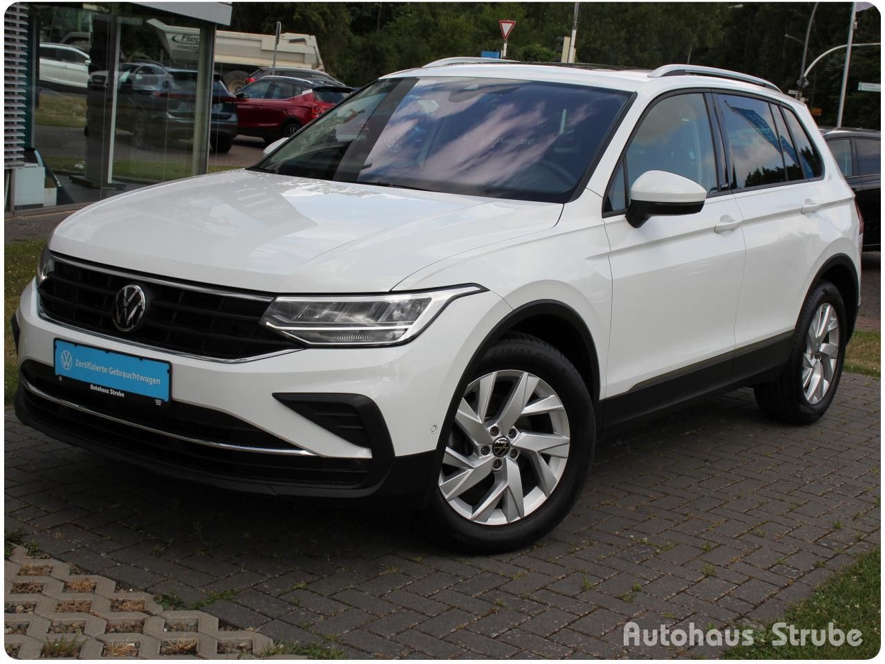 Volkswagen Tiguan Active 1.5 TSI NAVI PANORAMA HEAD UP EL foto 2