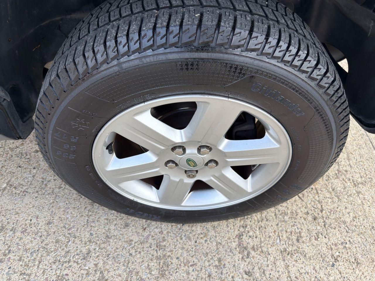 Land Rover Freelander 2012 — photo 15