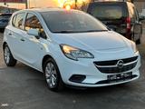Opel Corsa E Selection - Opel Corsa aus 2015 mit Benzin-Antrieb: Kleinwagen