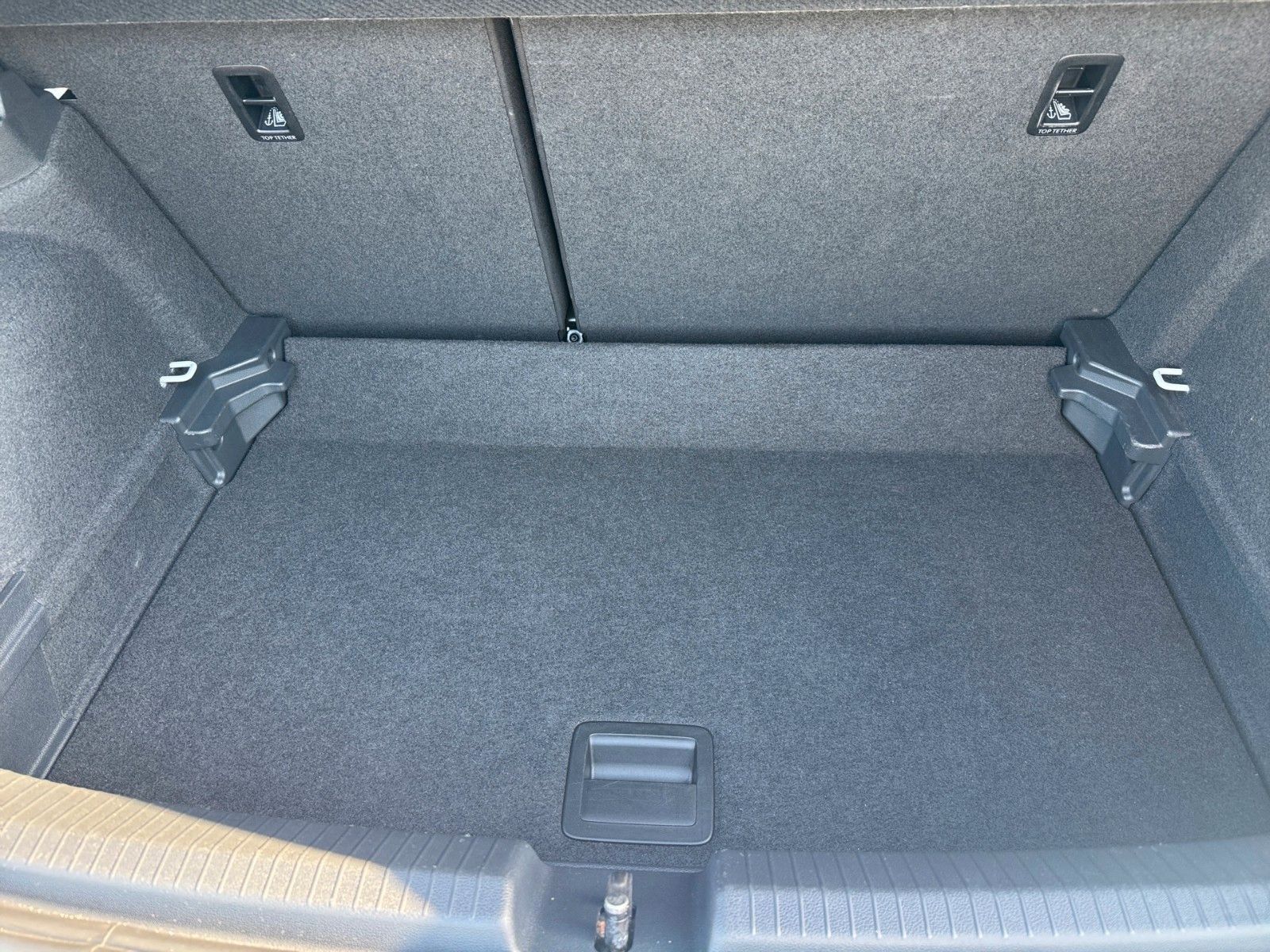 Fahrzeugabbildung Volkswagen Polo VI Life 1.0 MPI