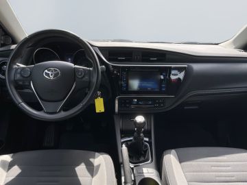 Toyota Auris - 11
