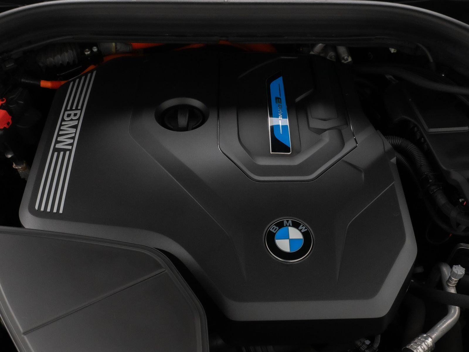 Fahrzeugabbildung BMW X3 xD30e Kamera HUD DAB HiFi Komfort Sport AHK