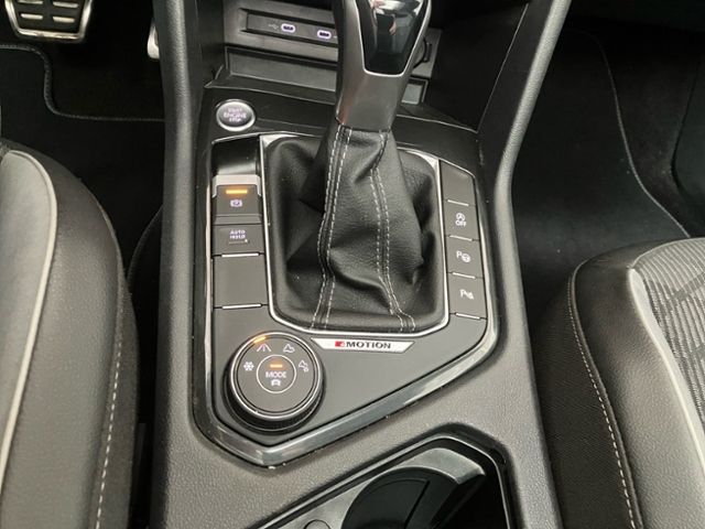 Fahrzeugabbildung Volkswagen TIGUAN 2.0 TDI 147 KW DSG R-LINE 4-MOTION AHK LE
