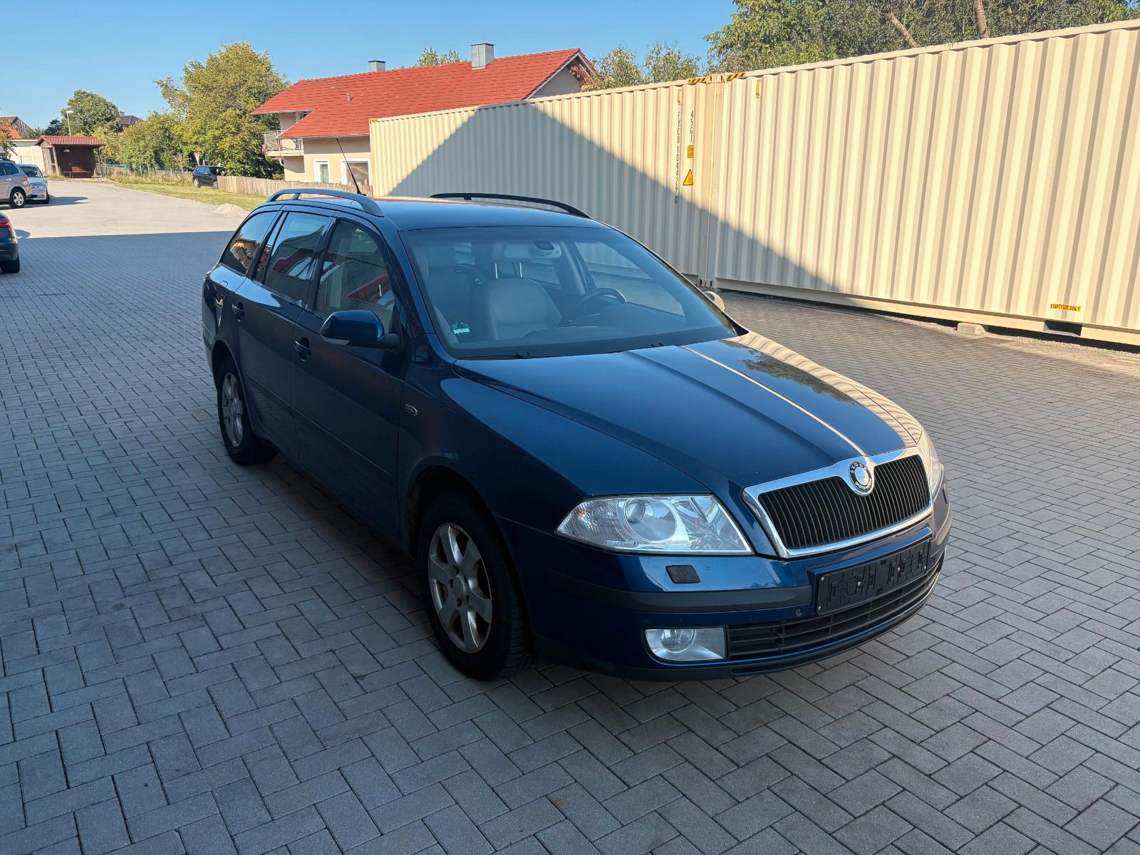 Skoda Octavia 2008 — interior