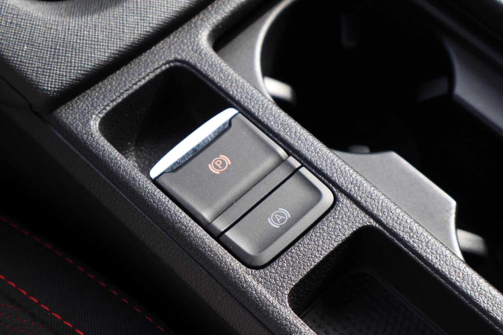 Skoda Octavia Combi 2.0 RS DSG LED Navi Sitzheizung