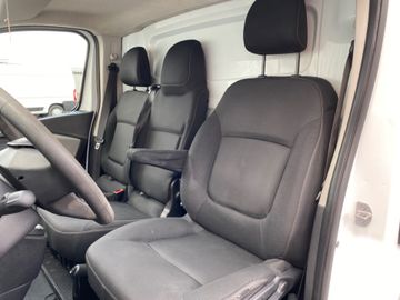 Renault Trafic - 11