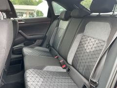 Fahrzeugabbildung Volkswagen Taigo 1.0 TSI DSG R-Line MATRIX NAVI KAMERA AHK