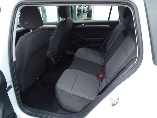 Passat Variant 1.5 TSI DSG Conceptline / 1.99 %