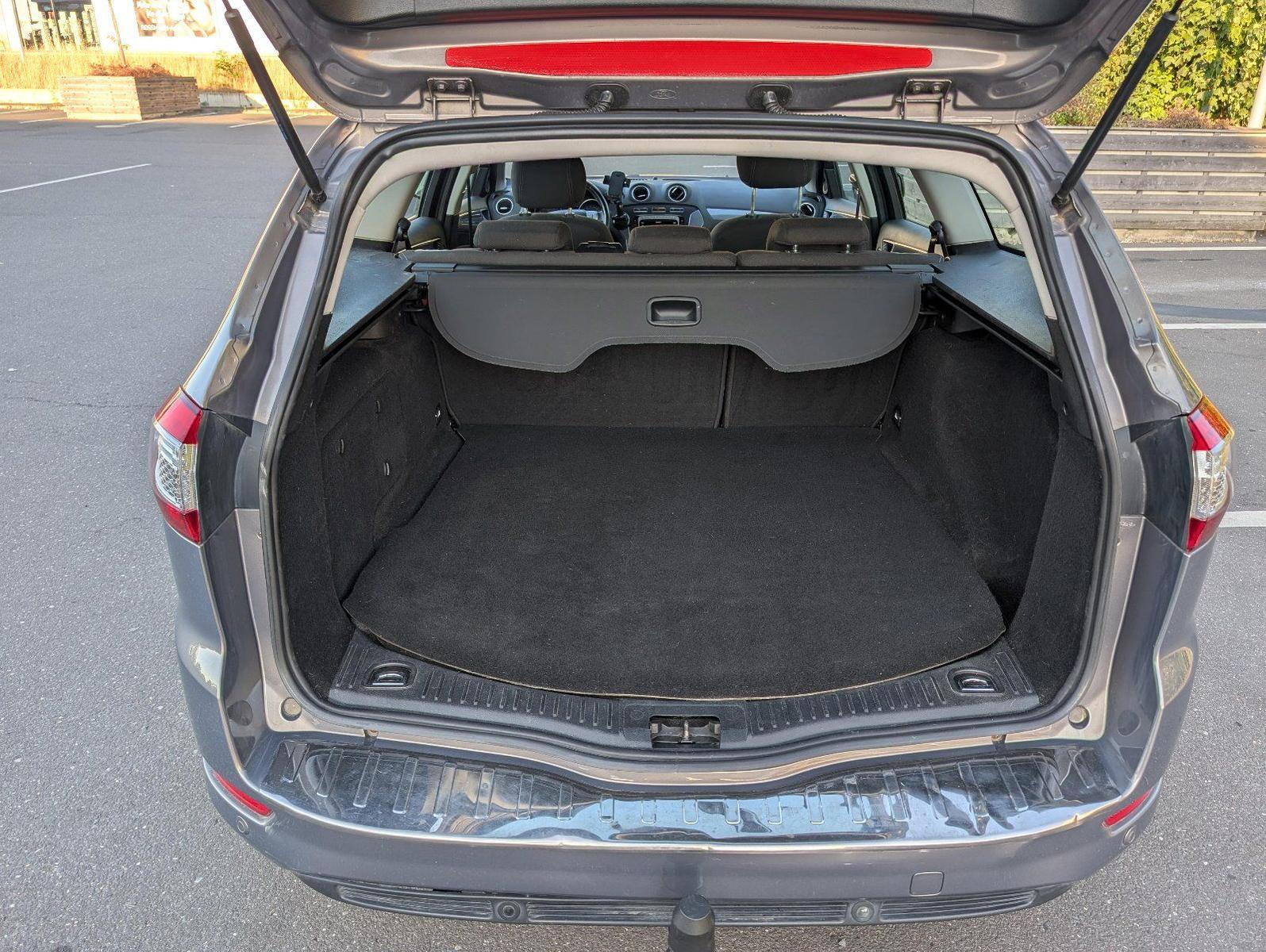 Ford Mondeo 2011 — photo 7