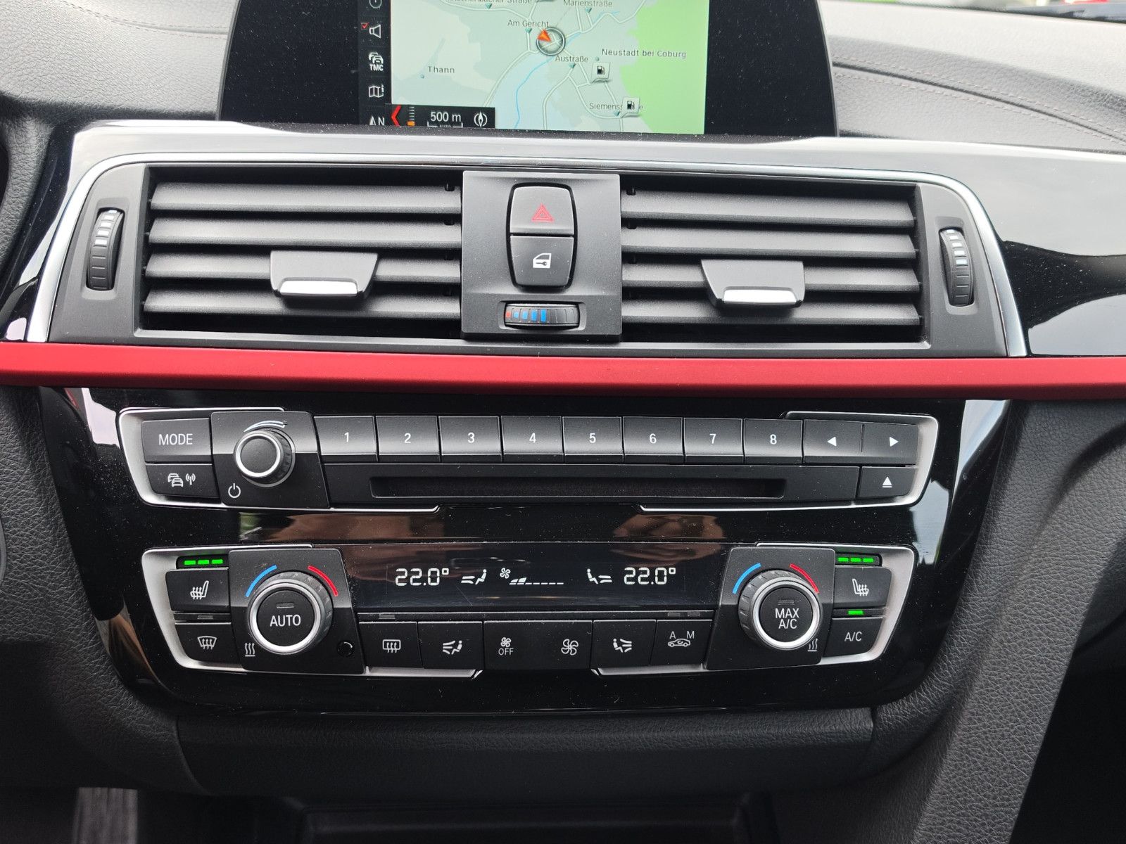 Fahrzeugabbildung BMW 3 Touring 318 d Sport Line Navi Led Scheinwerfer