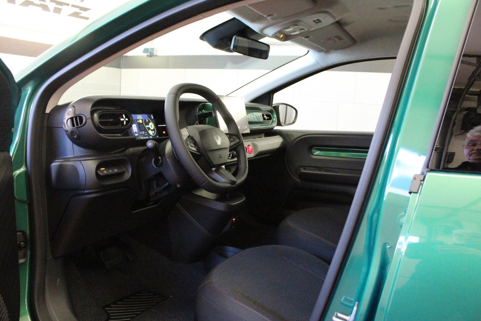Fahrzeugabbildung Renault Twingo E-Tech 80 Urban Range *Vollausstattung*