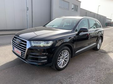 Audi Q7 - 1