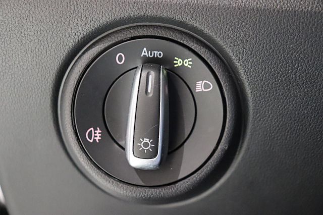 E-up! PDC KAMERA TEMPOMAT SHZ BT DAB Winterräder