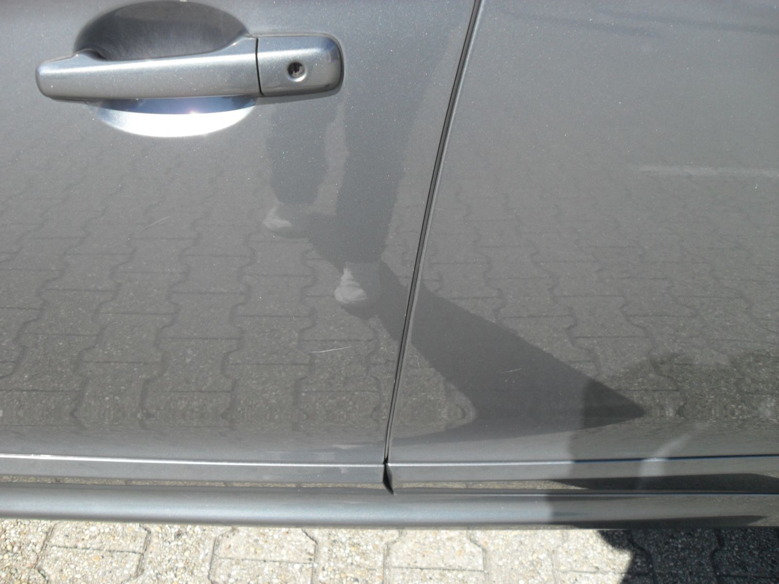 Fahrzeugabbildung Volvo XC 60 2.0 Automatik - Momentum 2WD