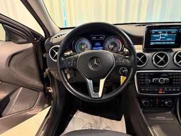 صورة 7 لـ 2014 Mercedes-BENZ GLA