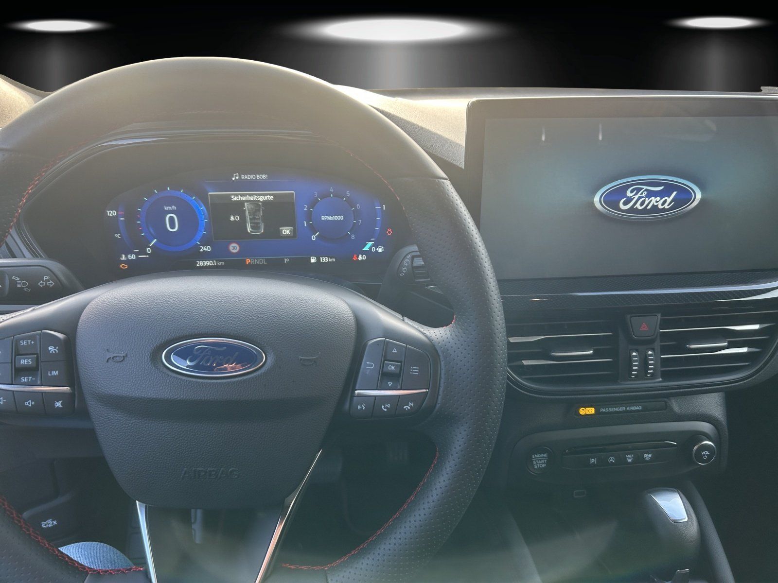 Fahrzeugabbildung Ford Focus 1.0 EcoBoost Mild-Hybrid ST-Line S/S