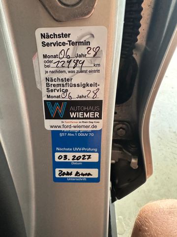 Fahrzeugabbildung Ford Focus Turnier Titanium*Automatik*
