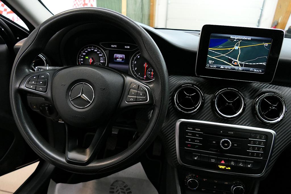 Mercedes-Benz GLA 180