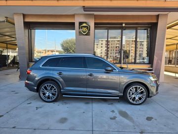 Audi Q7 - 3