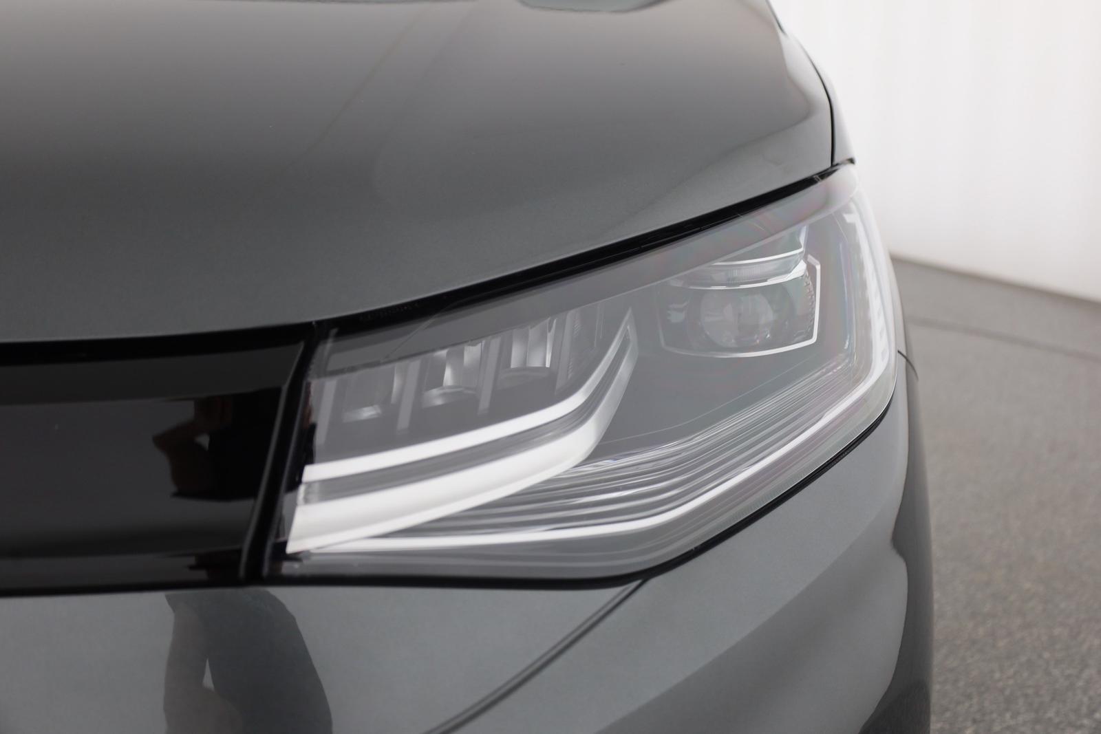 Volkswagen Caddy 1.5 TSI DSG LED ACC Kamera AHK