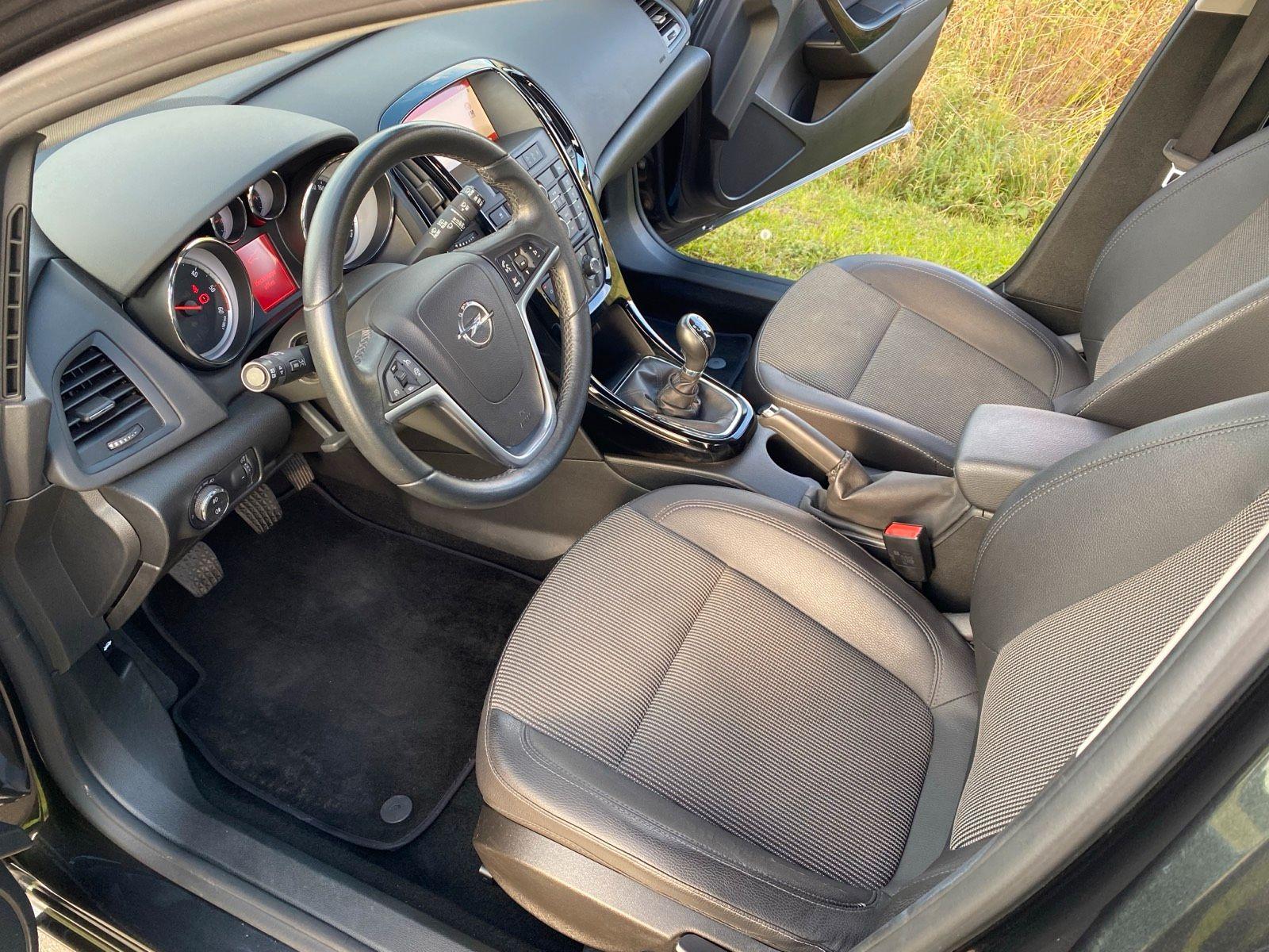 Opel Astra 2015 — photo 5
