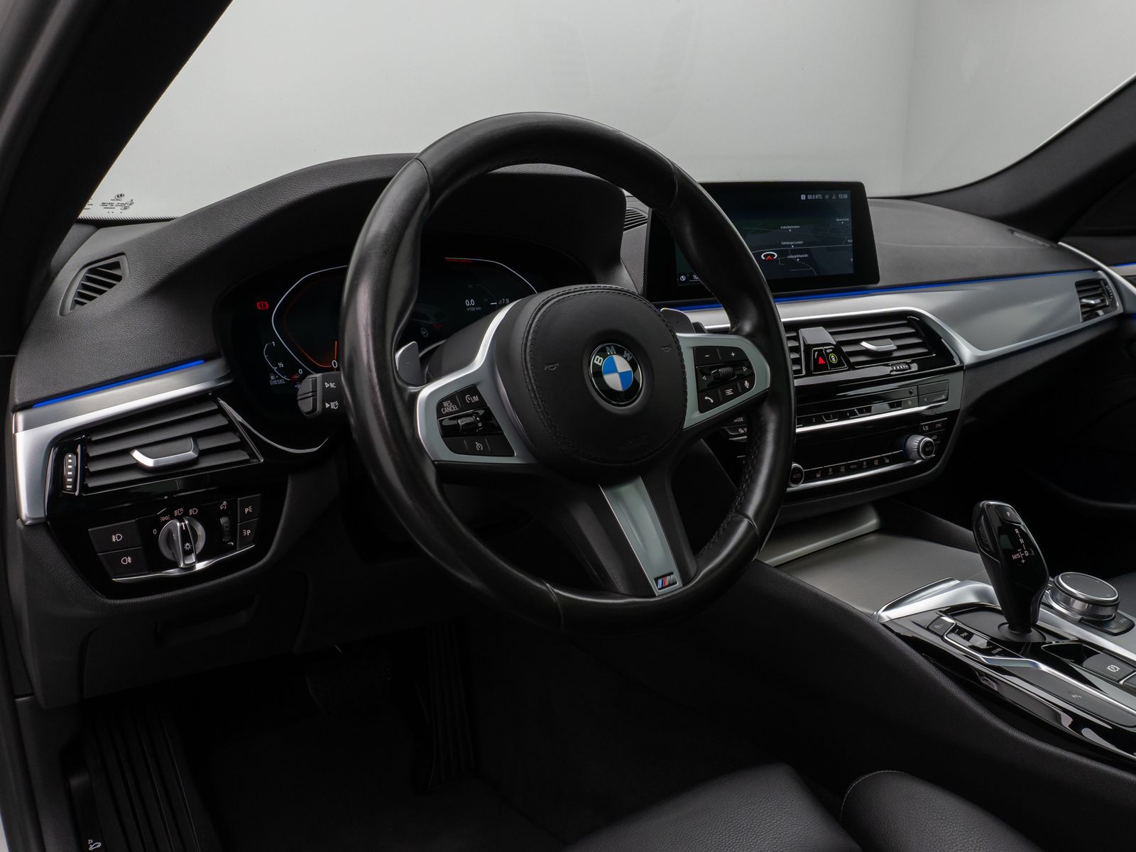 Fahrzeugabbildung BMW 520d Sport Line Kamera Panorama AHK HiFi Alarm