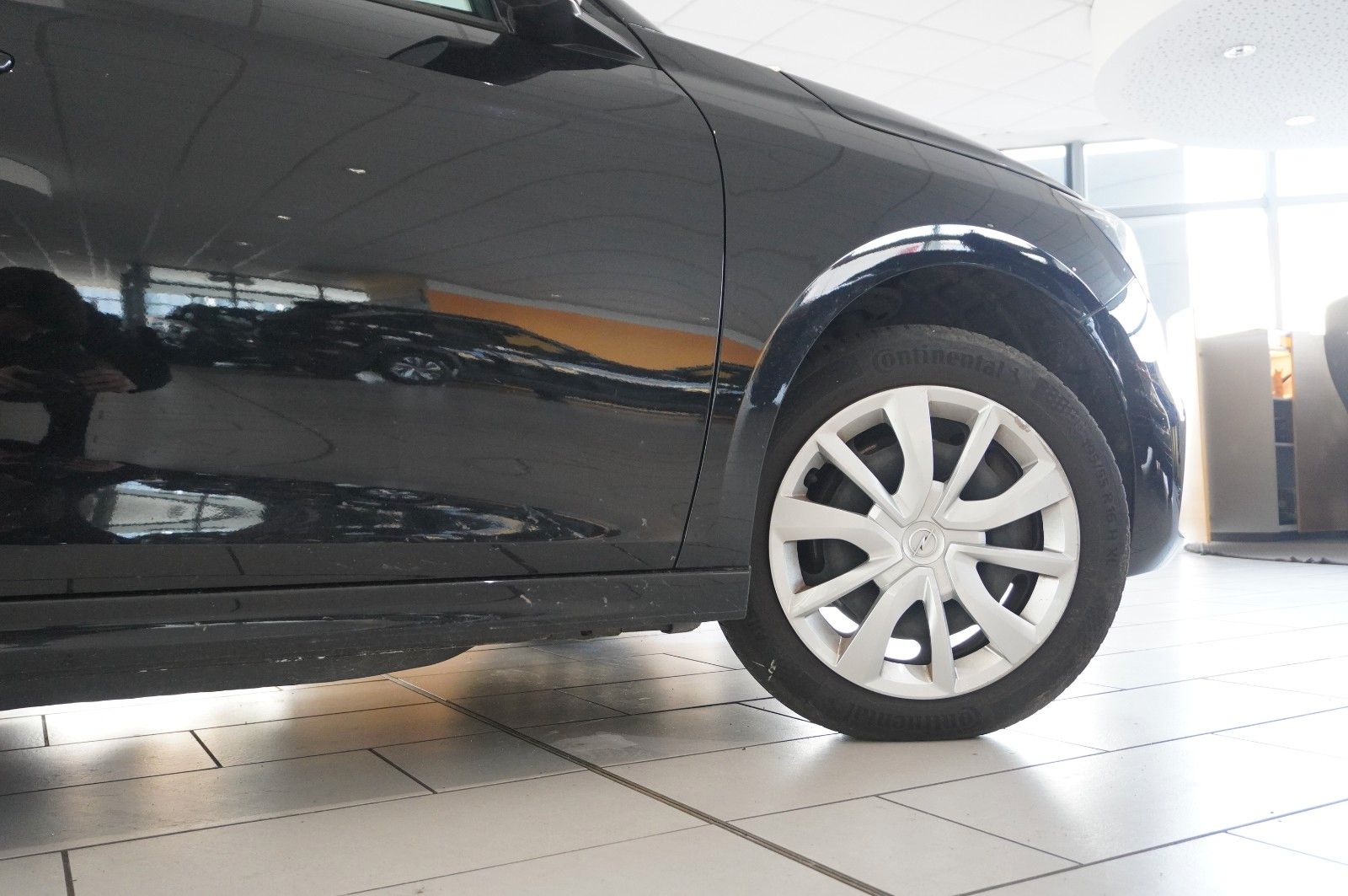 Fahrzeugabbildung Opel Corsa-e F EDITION 1-PHASIG NAVI/VIRT./SPORT/DAB+