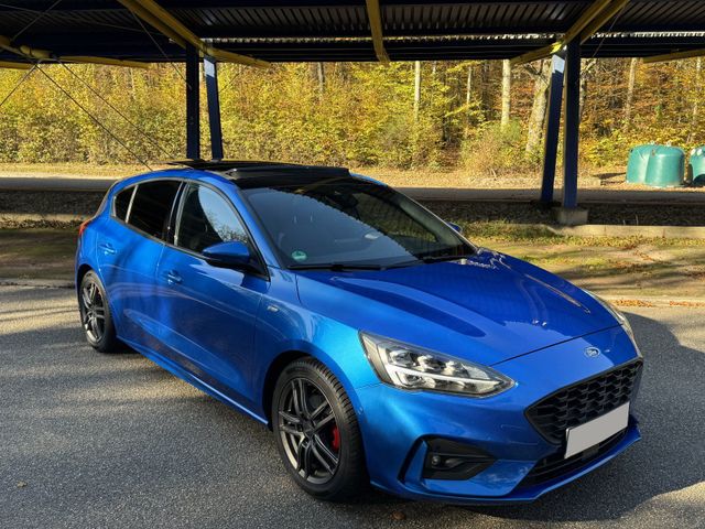 Ford Focus 1,0 EcoBoost 92kW ST-Line Panor...